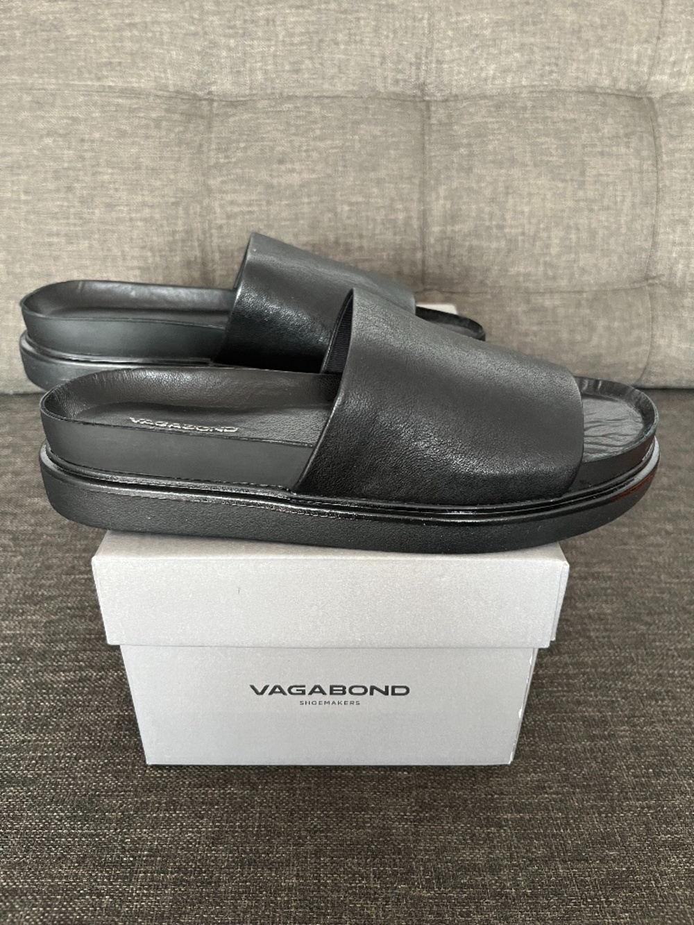 Vagabond Erin Leather Slip On Sandals Slides - Black (Size 36 EU / 6 US) NWT